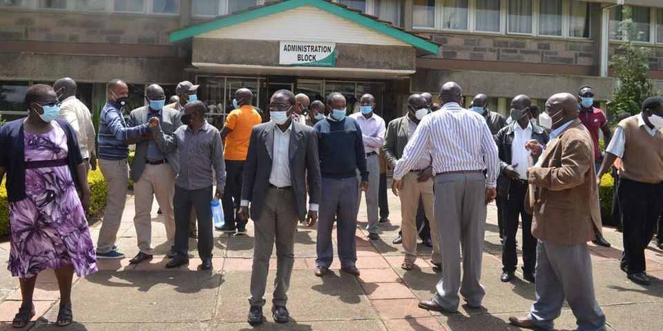 Trouble at Egerton as lecturers block entrance to administration block